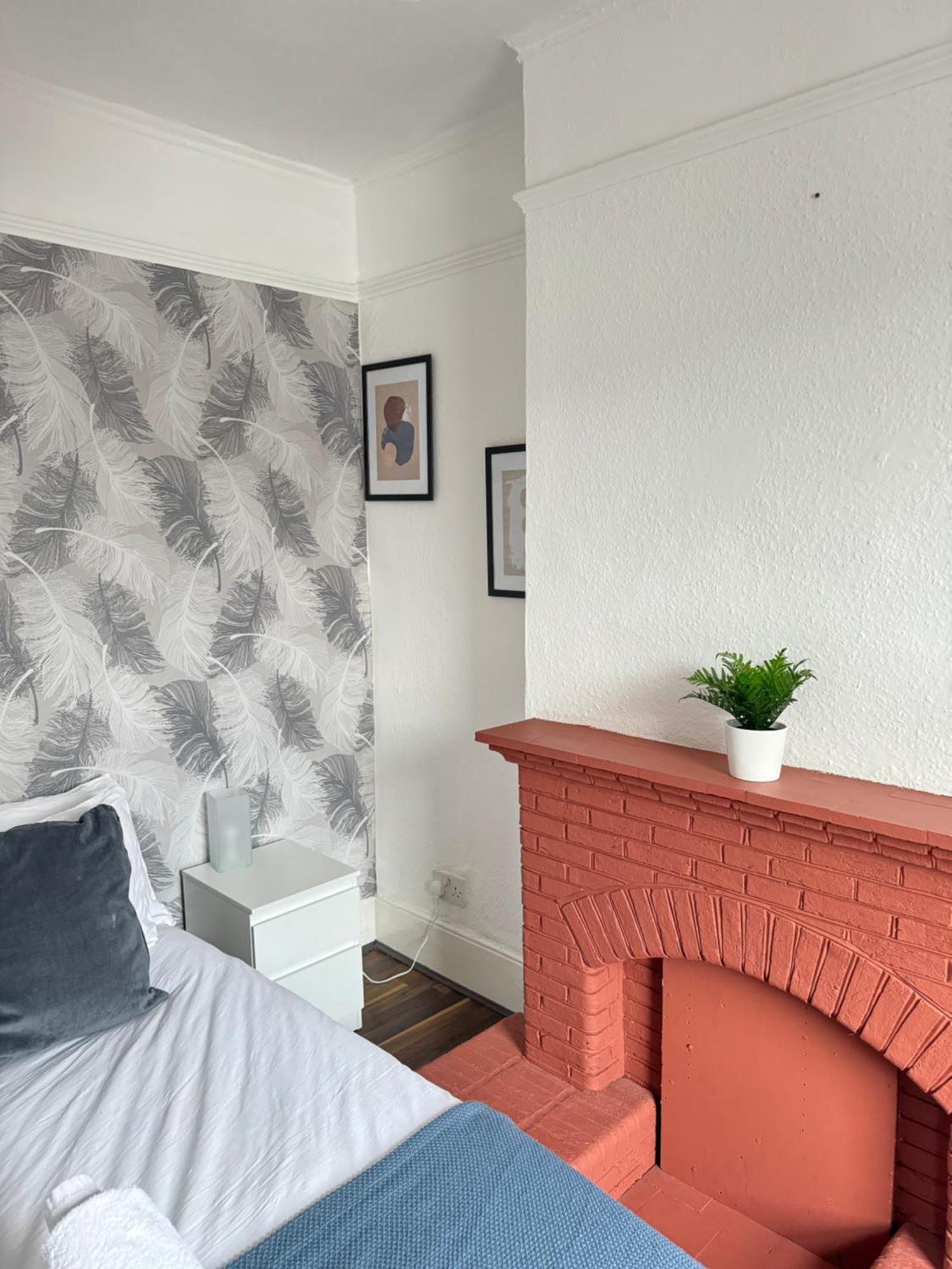 2 Bed Apt Sofa Bed Up To 6 London Exterior photo